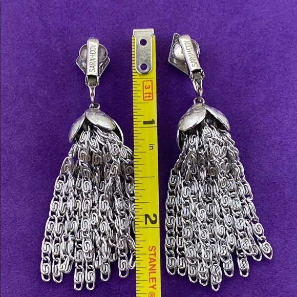 💛 Vintage Sarah Coventry Silver Tassel Clip On Earrings - Picture 5 of 6